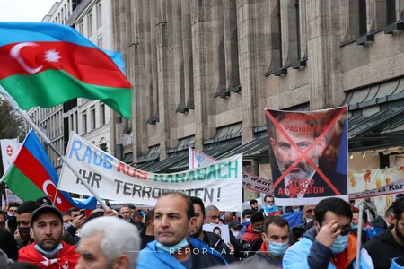 Almaniyada “Erməni terroruna və işğalına yox” adlı yürüş keçirilib
