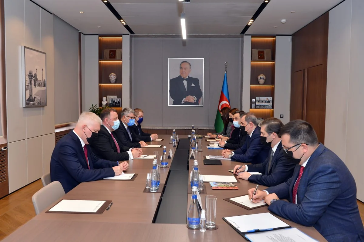 Azerbaijani foreign minister meets Estonian MP