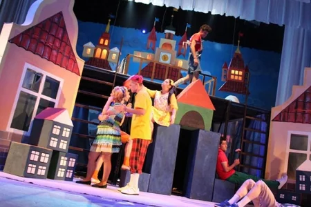 Məktəblilər tətil vaxtı Gənc Tamaşaçılar Teatrında bu tamaşalara baxa bilərlər - SİYAHI