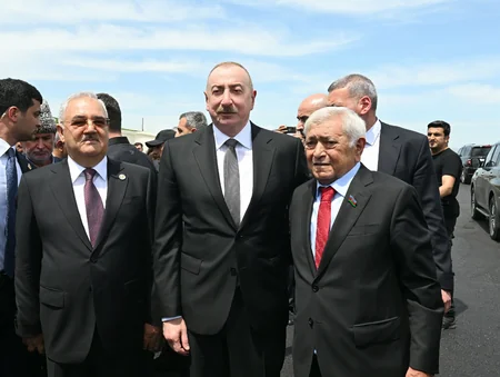İlham Əliyev və Mehriban Əliyeva Ağdam Muğam Mərkəzinin açılışında iştirak ediblər - YENİLƏNİB-3