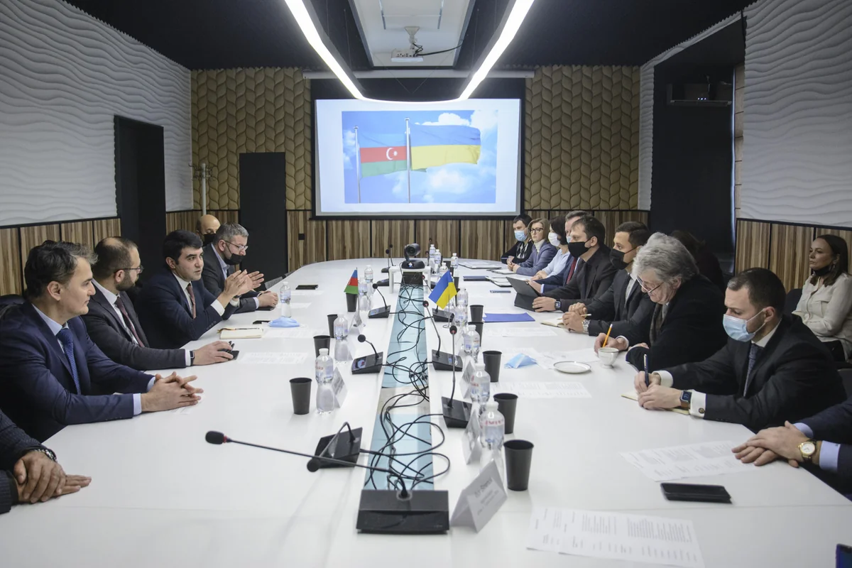Азербайджан заинтересован в налаживании поставок из Украины зерновых и масличных культур