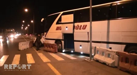 Kürdəmirdə Azərsuya məxsus avtomobil avtobusla toqquşub - FOTO - VİDEO - ƏLAVƏ OLUNUB