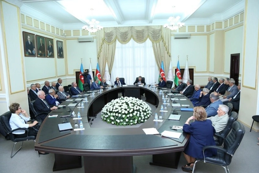 Misir Mərdanov və daha 4 nəfər institut direktoru seçilib