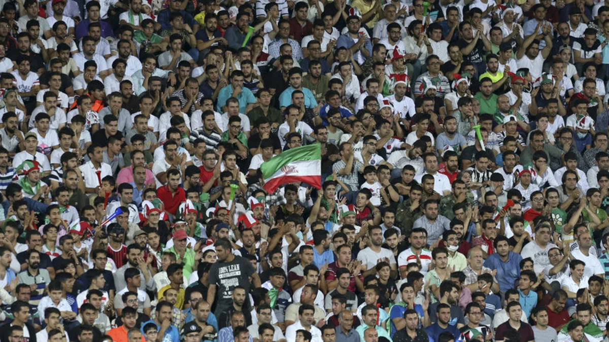 Futbol üzrə Tehran derbisini izləmək istəyən 35 qadın saxlanılıb