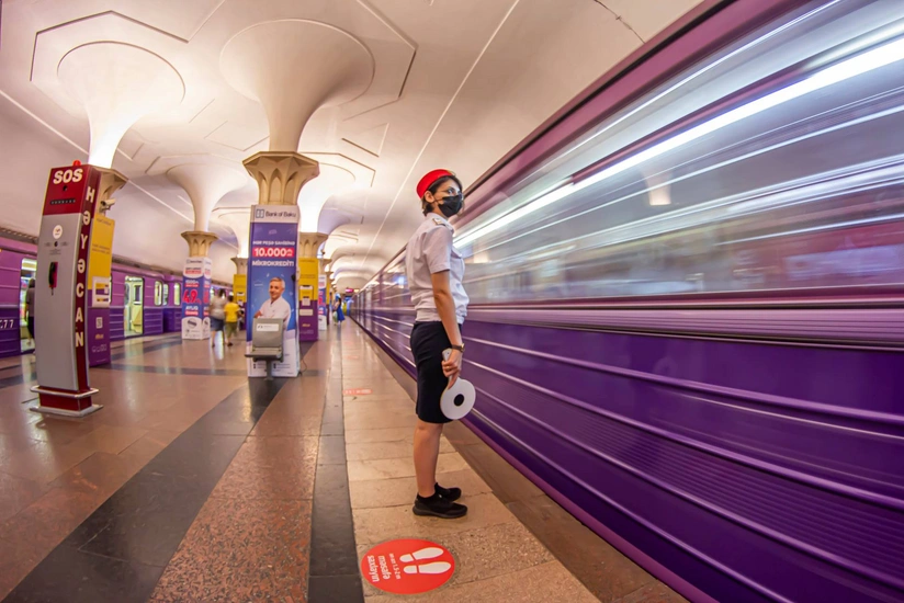 Bakı metrosu qatarların hərəkət qrafikini dəyişir