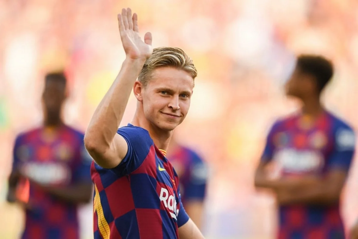 Barselona niderlandlı futbolçuya ultimatum verib