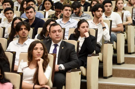 SOCAR Ulu Öndər Heydər Əliyevin 100 illik yubileyi münasibətilə tədbir keçirib