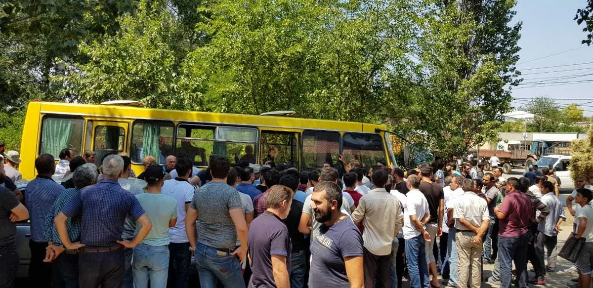 Gürcüstanda azərbaycanlıların yaşadığı kəndlərin sakinləri etiraz aksiyası keçiriblər