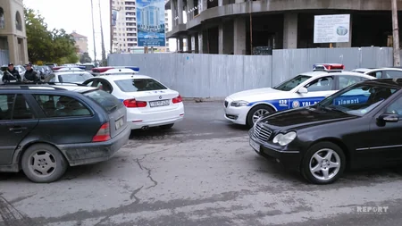 Bakıda polisin təqib etdiyi maşın qəza törədib - FOTO