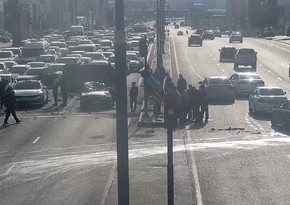 Babək prospektində yol qəzası tıxaca səbəb olub