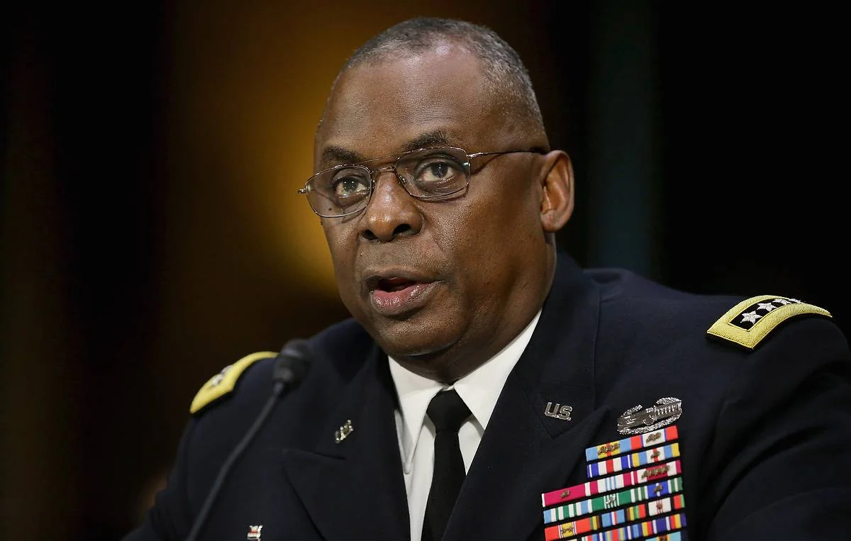 Глава Пентагона посетит Латвию