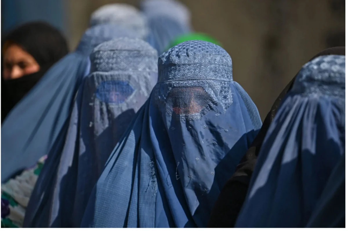 Taliban əfqan qadınların işlədiyi bütün QHT-lərin bağlanacağını bəyan edib