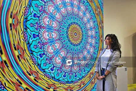 “Nine Senses” incəsənət mərkəzində “Həyat dairəsi” adlı sərginin açılışı olub