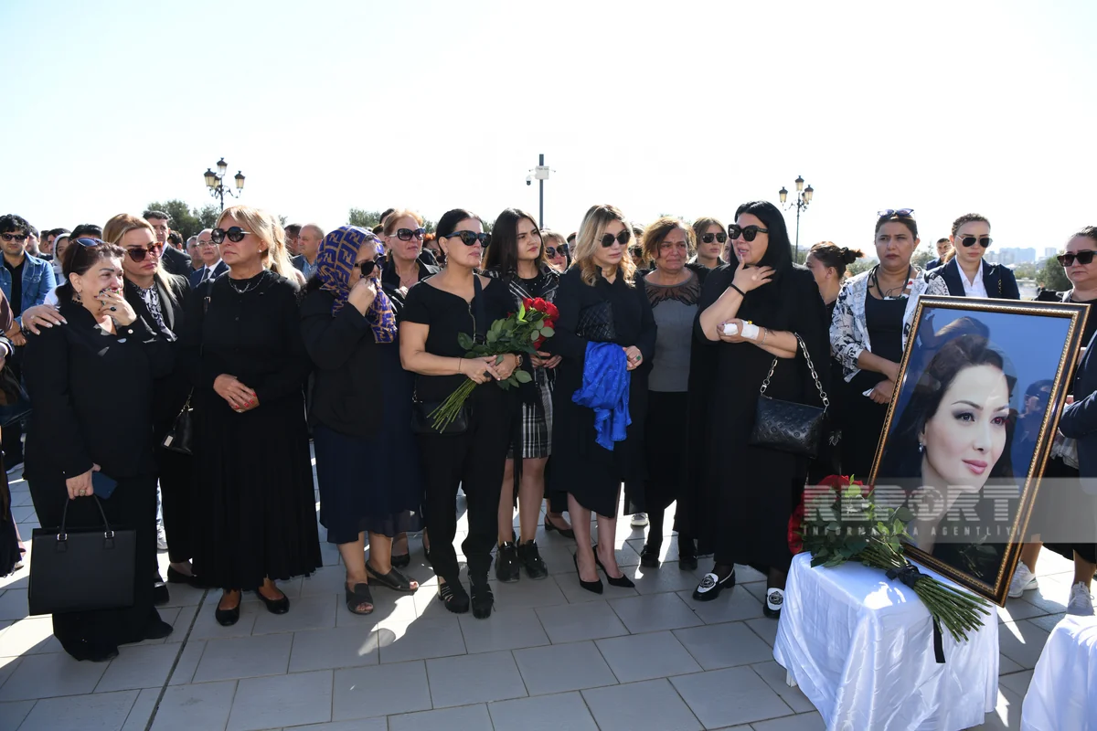 Qənirə Paşayeva dəfn olunub - YENİLƏNİB-2