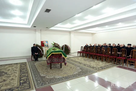 Təzəpir məscidində Abbas Ələsgərovla vida mərasimi keçirilir - FOTO