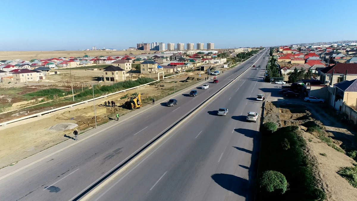Bakı-Şamaxı-Yevlax yolunda daha bir yerüstü piyada keçidinin inşasına başlanılıb