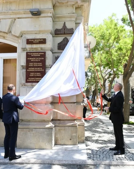 Ilham Aliyev, Andrzej Duda attend ceremony in Polish Architects Street