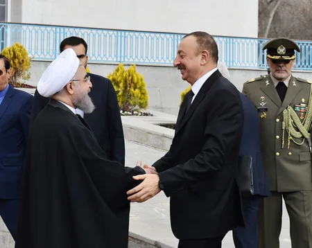 İlham Əliyevin Tehranda rəsmi qarşılanma mərasimi olub