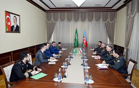 Azərbaycanla Səudiyyə Ərəbistanı arasında hərbi əlaqələr müzakirə edilib