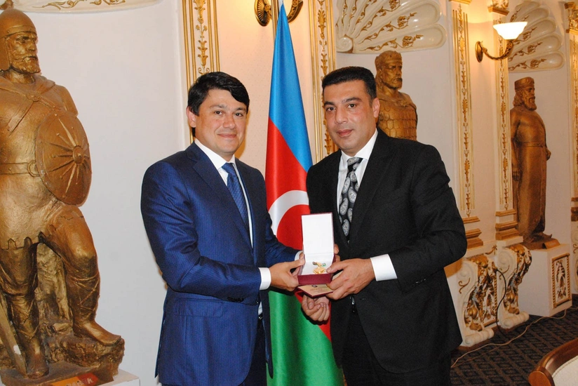 Dövlət Komitəsində Cümhuriyyət varislərinə medallar təqdim olunub