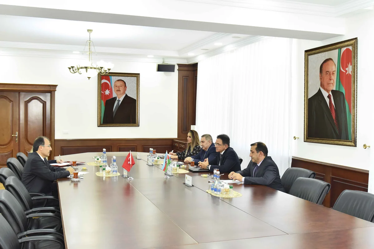 Mədət Quliyev Türkiyə səfiri ilə görüşüb