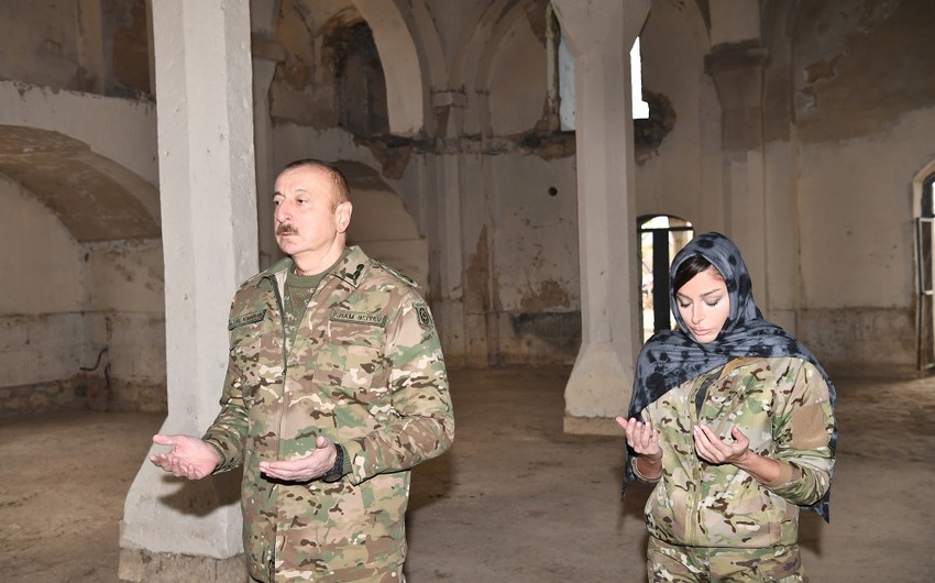 İlham Əliyev və Mehriban Əliyeva Ağdam Cümə məscidində olublar