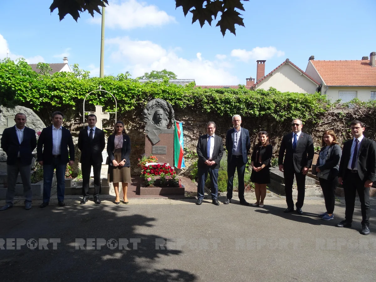 Graves of Azerbaijan Democratic Republic statesmen visited in France