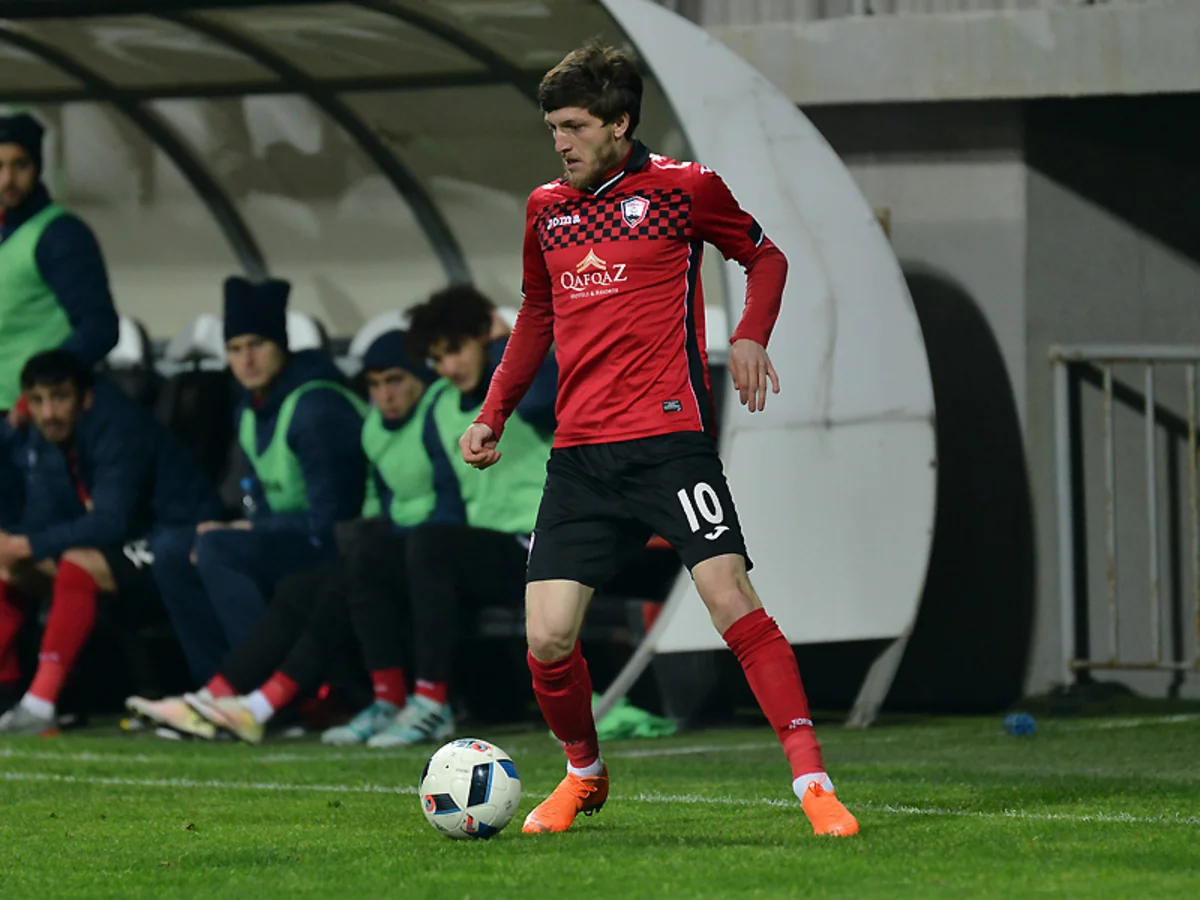 Azərbaycan millisinin futbolçusu: Yunanıstan və Kipr klublarından təklif almışam