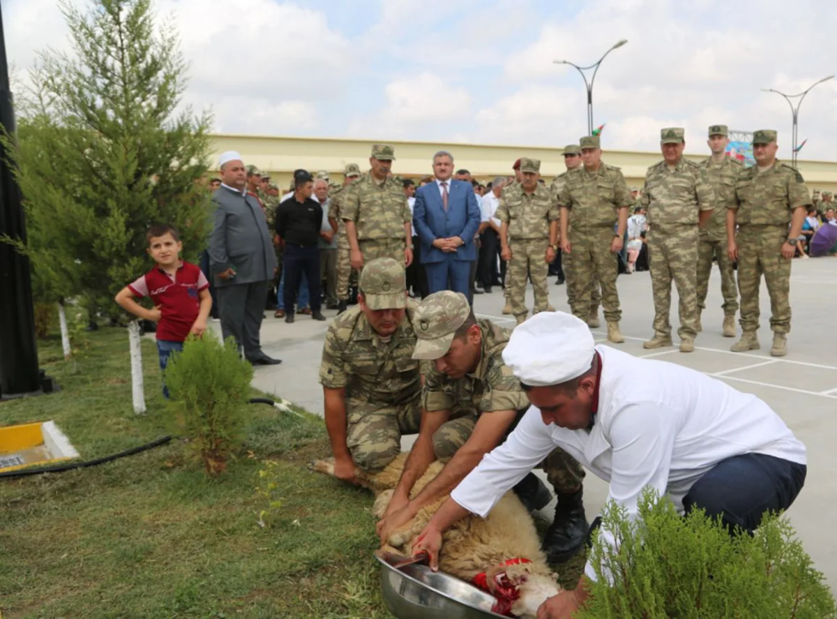 Zakir Həsənov cəbhə bölgəsində “Açıq qapı” günündə iştirak edib