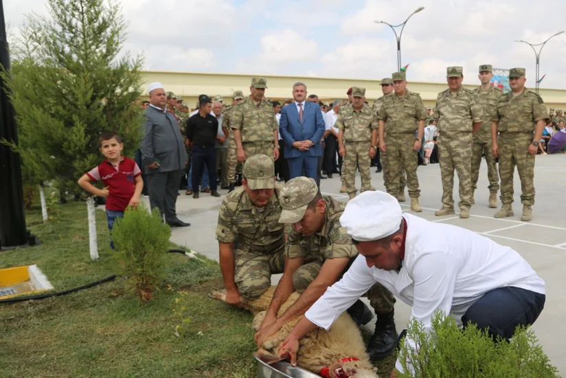 Zakir Həsənov cəbhə bölgəsində “Açıq qapı” günündə iştirak edib