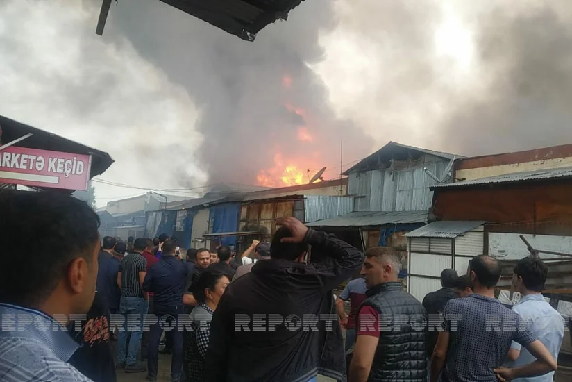 FHN Bərdədəki yanğının söndürülməsinə 4 rayonun mühafizə hissələrinin qüvvələrini cəlb edib - VİDEO