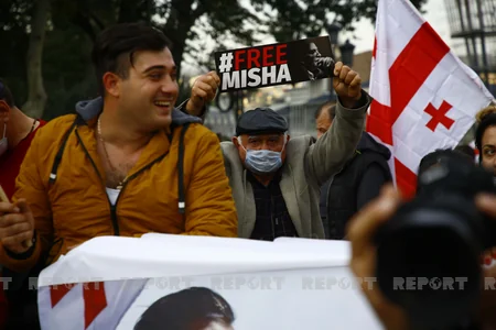 В Тбилиси завершился митинг сторонников Саакашвили
