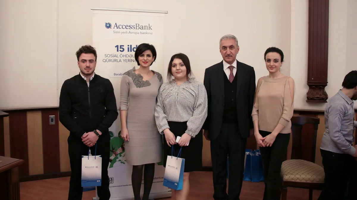 AccessBank поддержал издание научно-исследовательских работ студентов UNEC