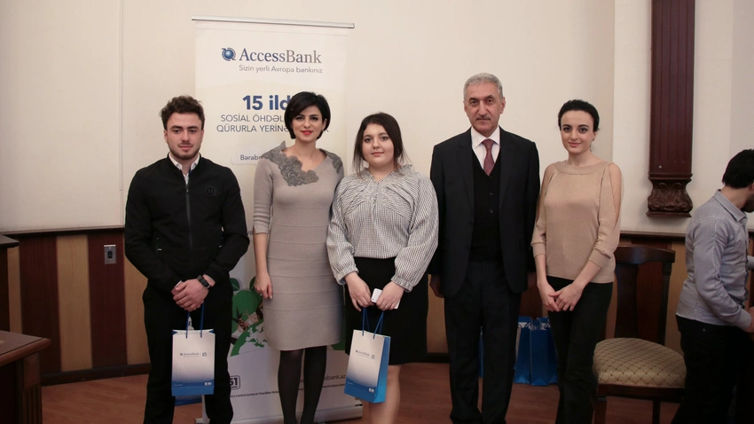 AccessBank UNEC tələbələrinin elmi-tədqiqat işlərinin çapına dəstək verib