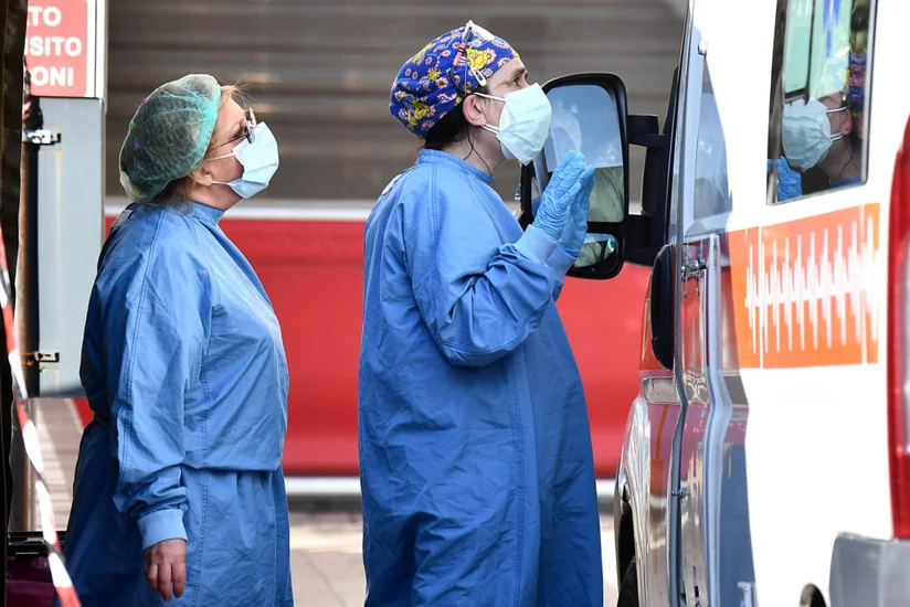 В США выявили более 215 тысяч новых случаев COVID-19 за сутки