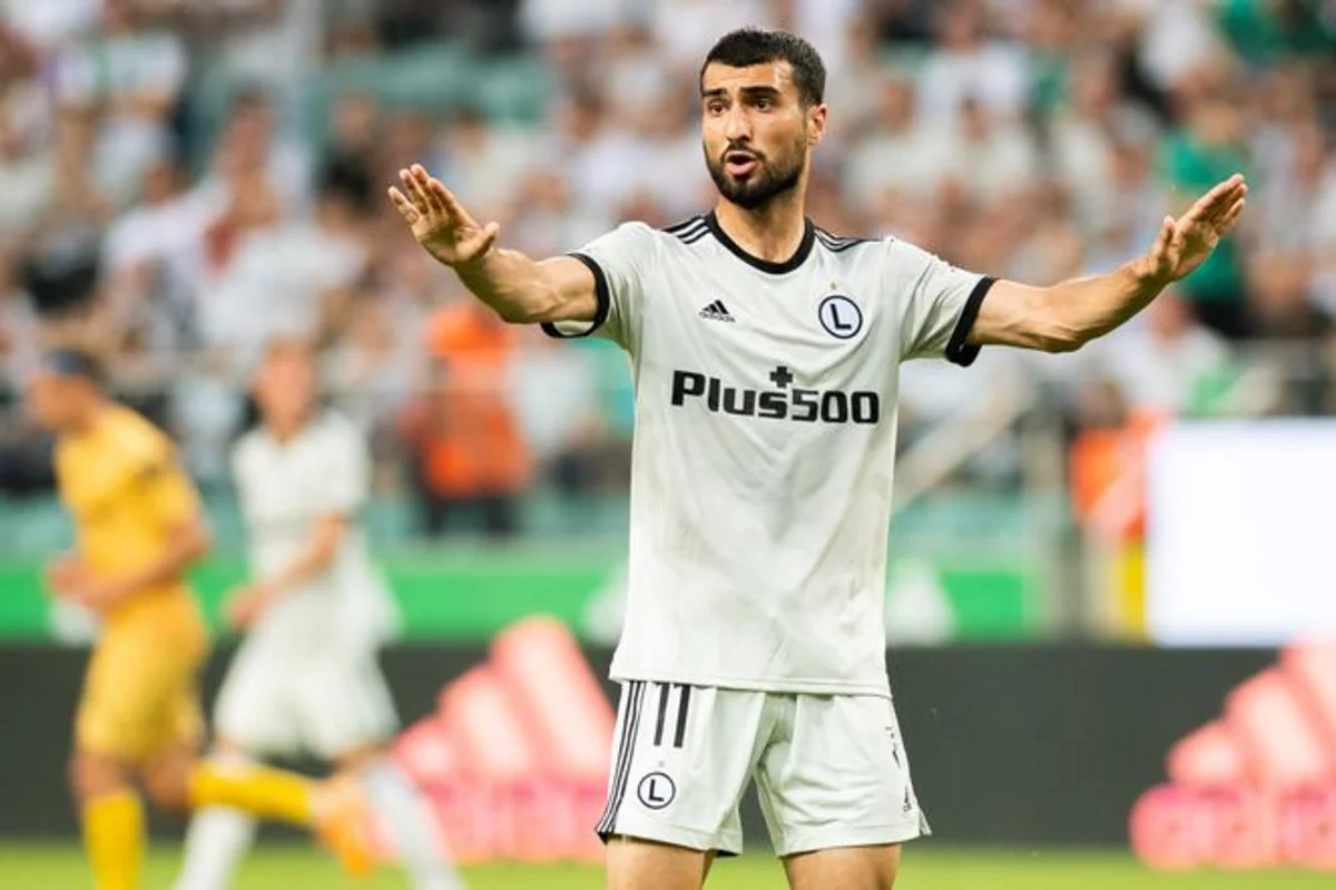 Polşa millisinin sabiq futbolçusu: Mahir Emrelinin özünəinamı azalıb