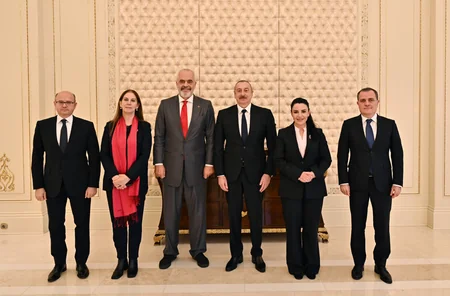 Azərbaycan Prezidentinin Albaniyanın Baş naziri ilə təkbətək və geniş tərkibdə görüşü olub - YENİLƏNİB-2
