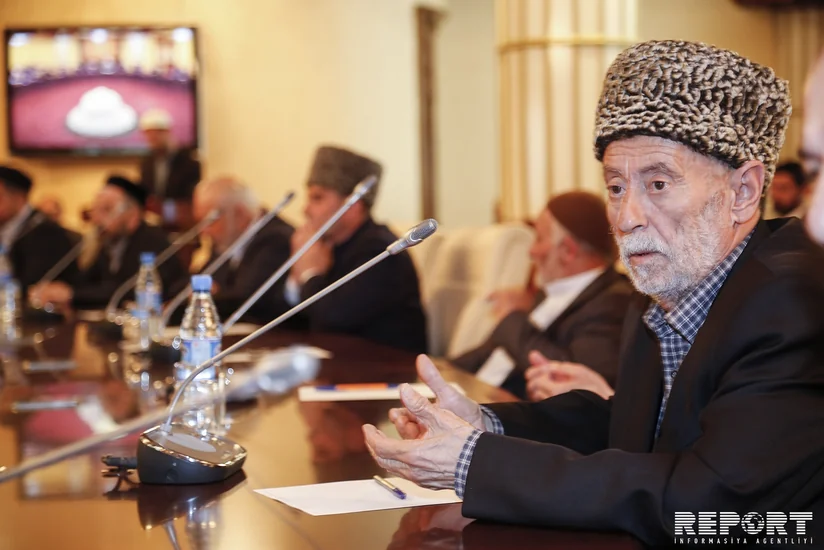 Azərbaycanın din xadimləri onlara verilən maddi dəstəyi almağa başlayıblar