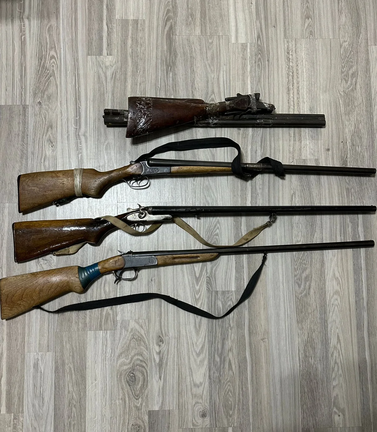 Şabranda sənədsiz silahlar polisə təhvil verilib