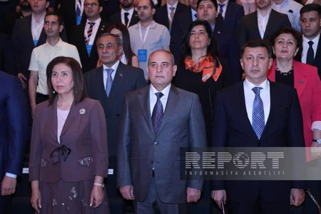 Bakıda ilk dəfə Dünyadakı Azərbaycanlı Təbiblərin Simpoziumu keçirilib - YENİLƏNİB