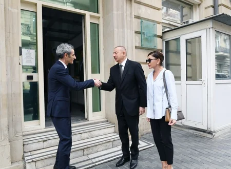 Prezident İlham Əliyev Fransa səfirliyində olub, sabiq Prezident Jak Şirakın vəfatı ilə əlaqədar başsağlığı verib - YENİLƏNİB