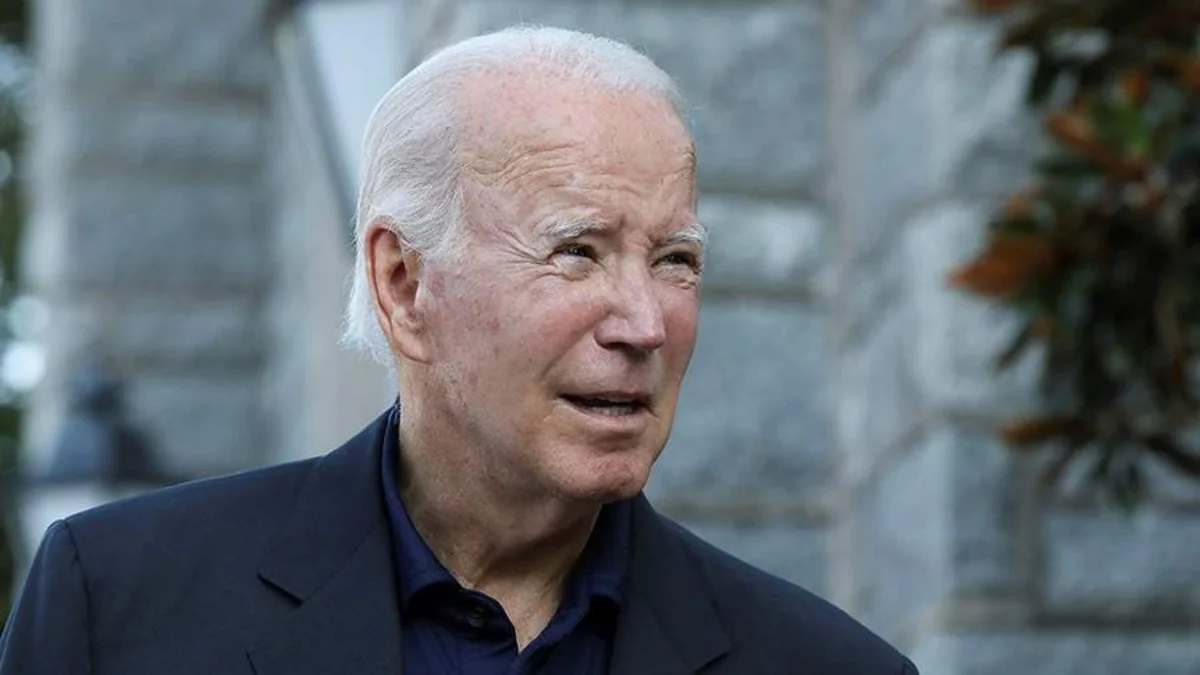 Tramp Baydeni məxfi məlumatlara girişdən məhrum edib