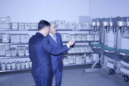 SOCAR prezidenti ''Qazservisinformatika'' Departamenti üçün yeni alınmış qurğulara baxış keçirib