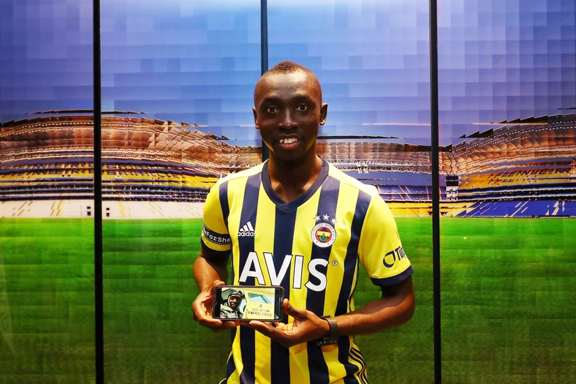 Fənərbağça afrikalı hücumçu transfer etdi