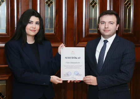 Ali Məhkəmədə fəaliyyətlərini uğurla başa vuran Femida könüllülərinə sertifikatlar verilib