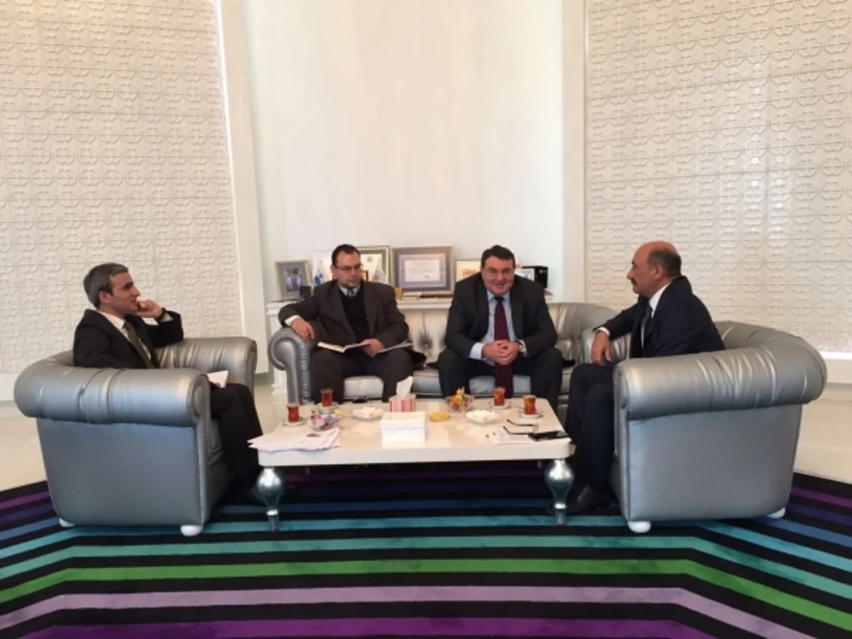 Əbülfəs Qarayev dörd ölkənin Azərbaycandakı səfirləri ilə görüşüb