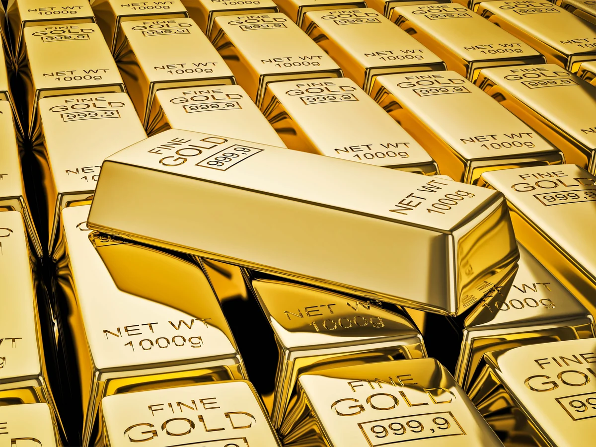 Gold prices fall slightly due to rising US government bond yields