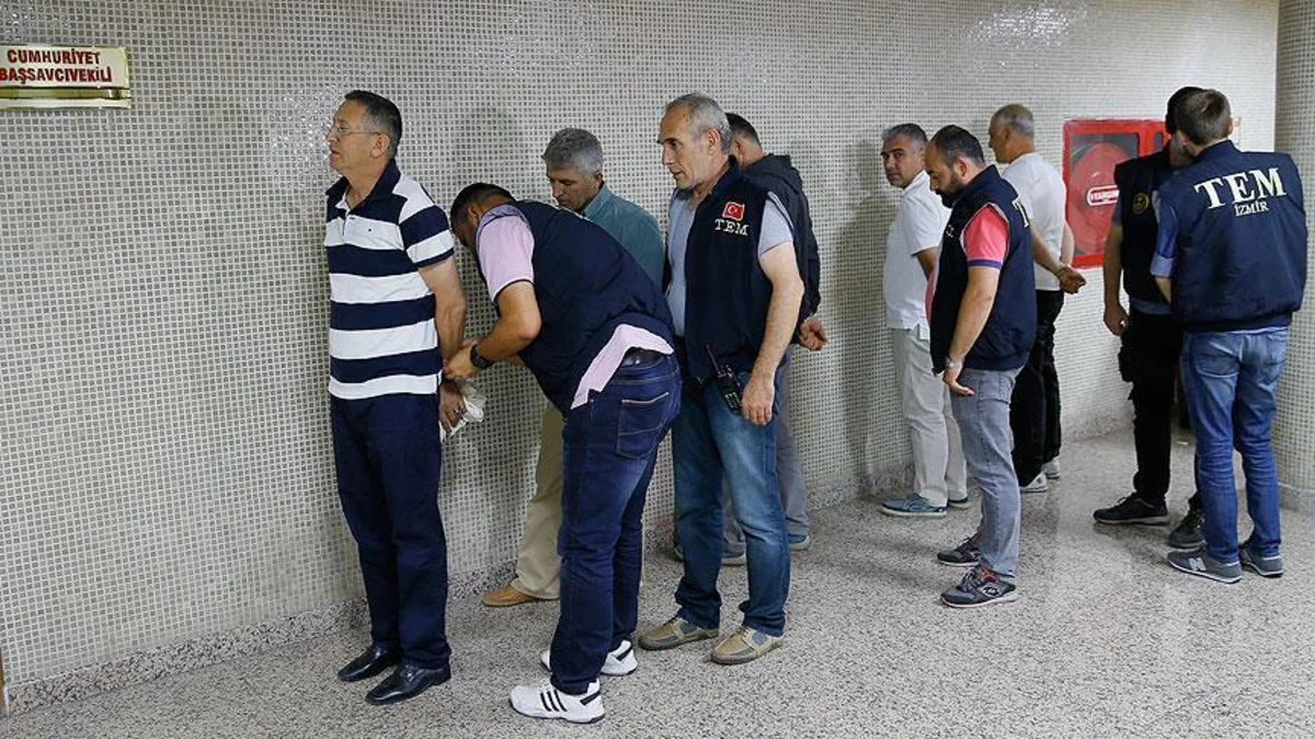 В Турции за участие в попытке переворота задержано 103 генерала и адмирала