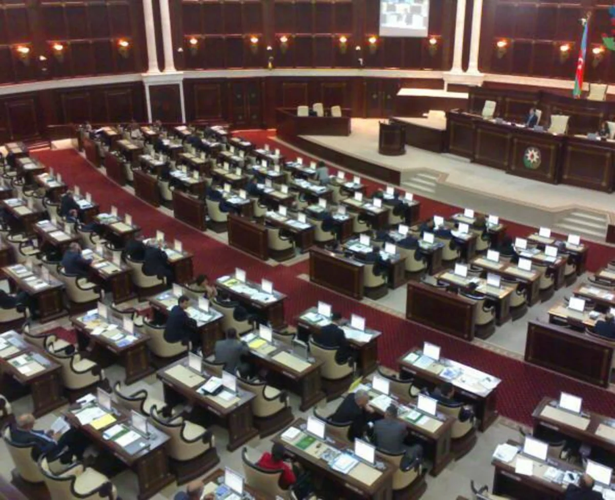 Milli Məclisin iclası başlayıb