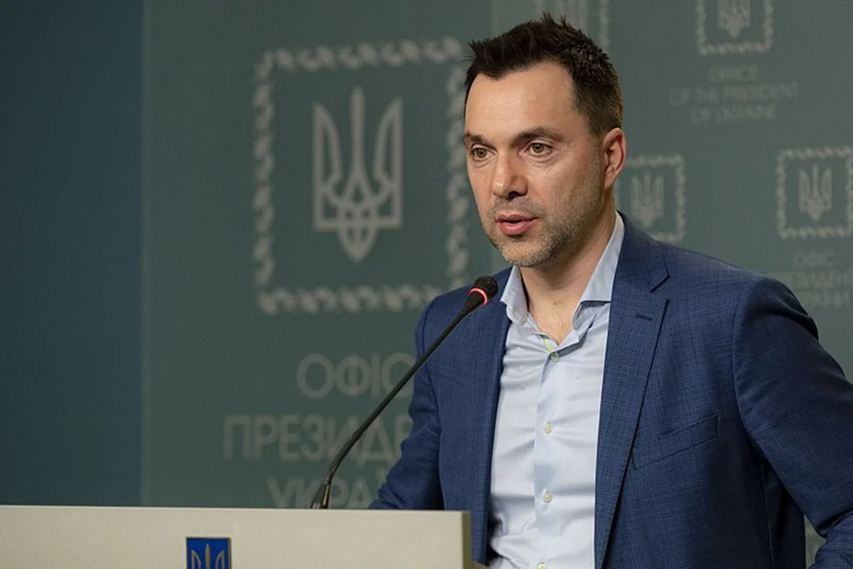 Арестович: Военные из Беларуси не хотят участвовать в войне против Украины